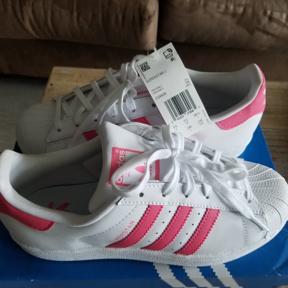 NWT Adidas superstar pink